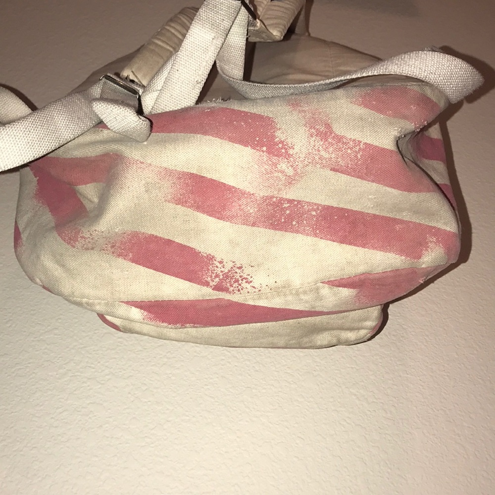 Backpack - Picture 3 of 5